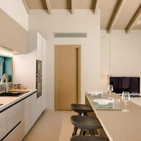 Electra Villa Zola