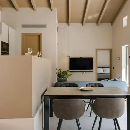Electra Villa Zola