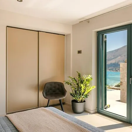 Electra Villa Zola
